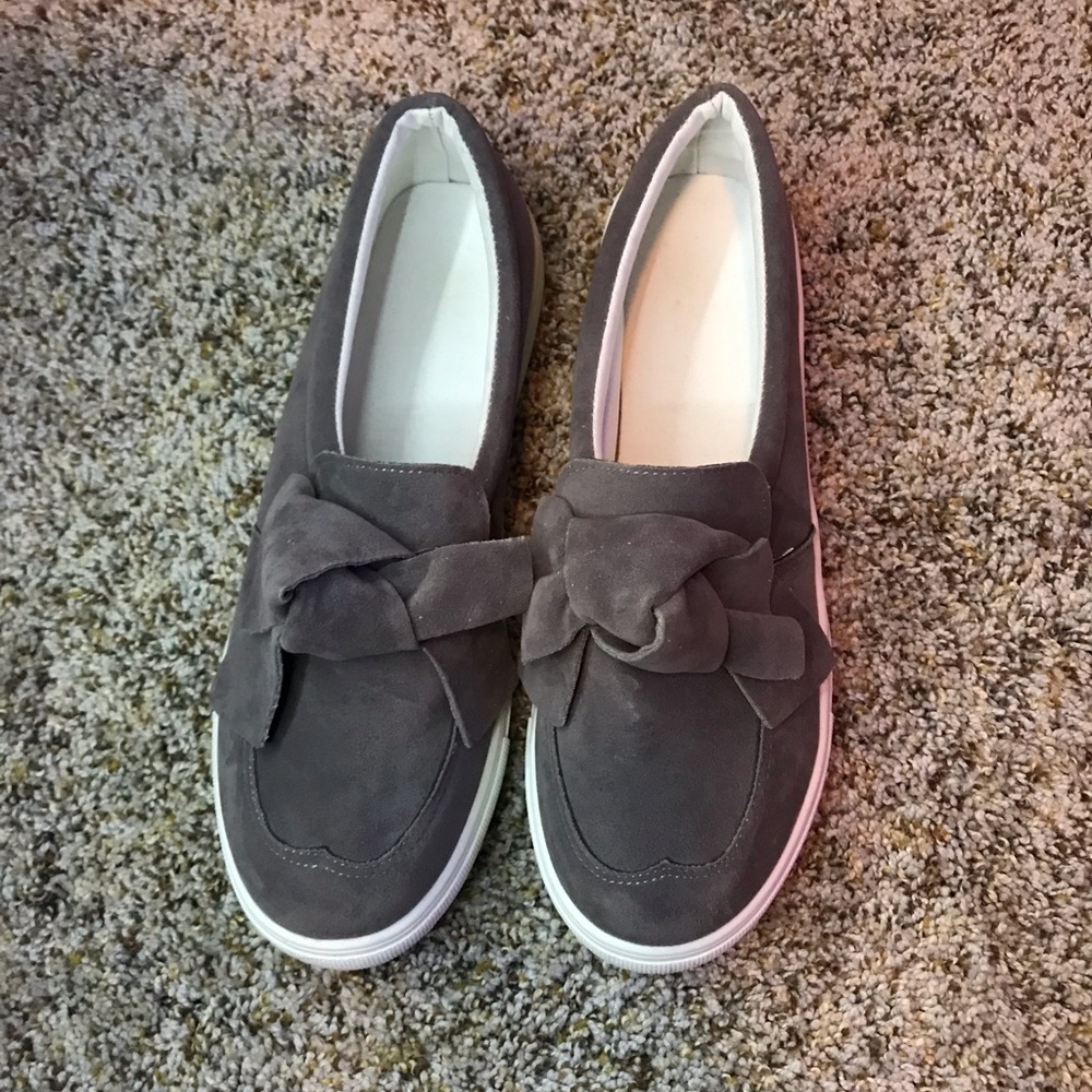 Grey Shoes with bow